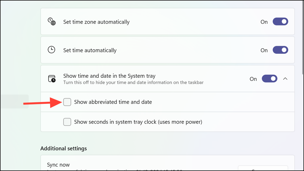 How to get back the full date and time view on Windows 11 taskbar