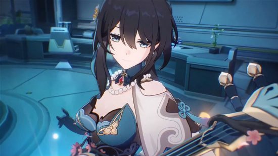 Ruan Mei playing her instrument