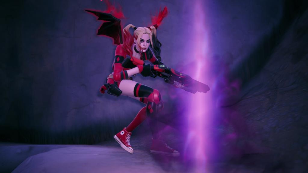 Harley quinn crouching and walking at night in fortnite