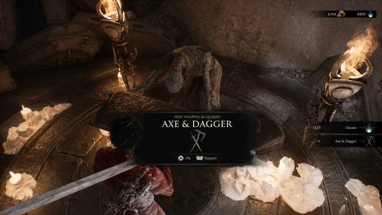 New Weapon Acquired notification for the Axe and Dagger with confirm and inspect options
