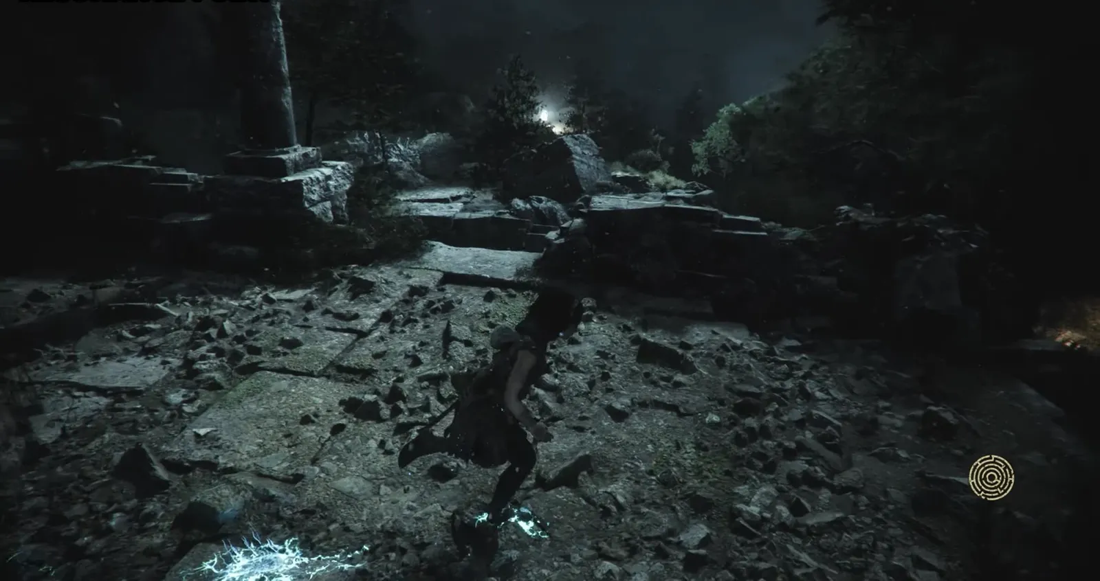 Sophia exploring a moonlit rocky ruin with the resonance indicator on screen