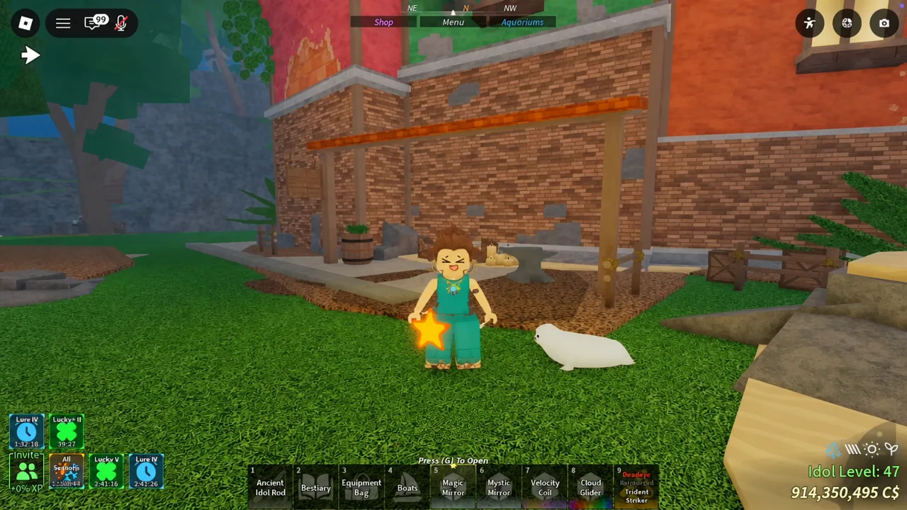 Equipment Bag highlighted in the hotbar with an on-screen prompt to press G to open it