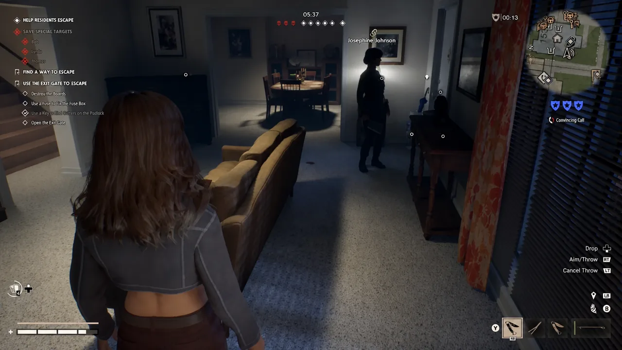 The HELP RESIDENTS ESCAPE objective with a resident highlighted while the player aims a throwable