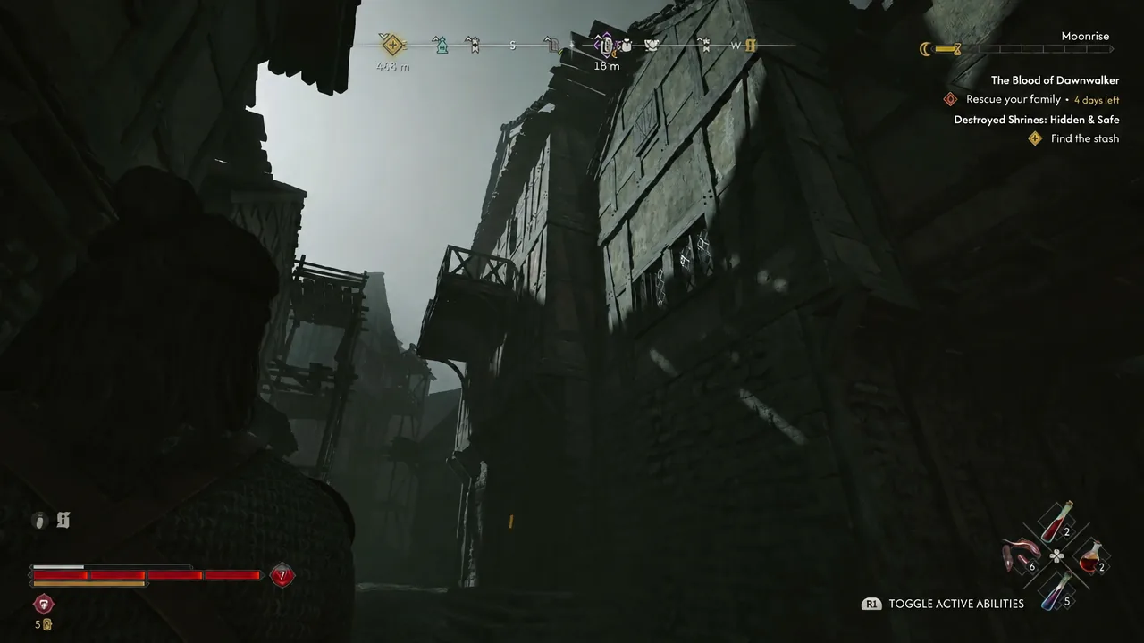 Coen moving through the streets of Svartrau City with the quest tracker visible on the HUD