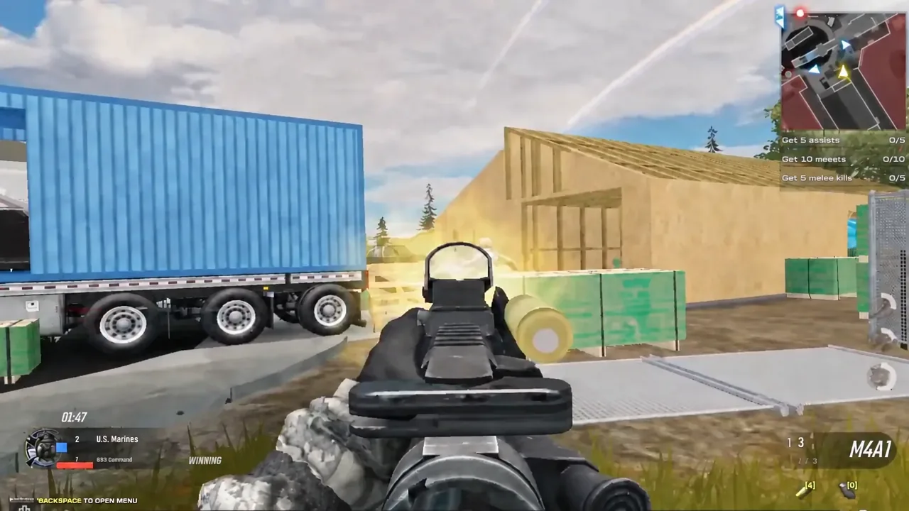 Construction yards and unfinished wooden frames break up sightlines and make safer routes between objectives.
