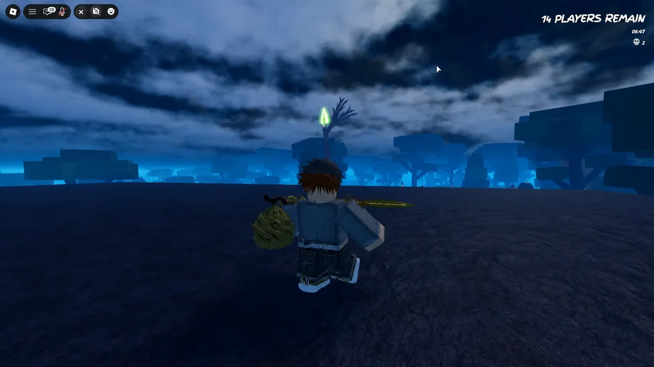 Player character sprinting across the map with a HUD counter reading 14 players remain