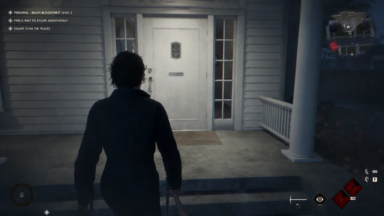 Front door of a Haddonfield house with the interaction reticle centered on it