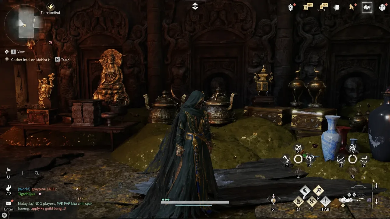 Player exploring a shrine interior with the Mohist Hill intel objective tracked on screen