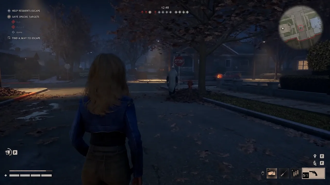 HUD showing the HELP RESIDENTS ESCAPE objective while moving down a Haddonfield street