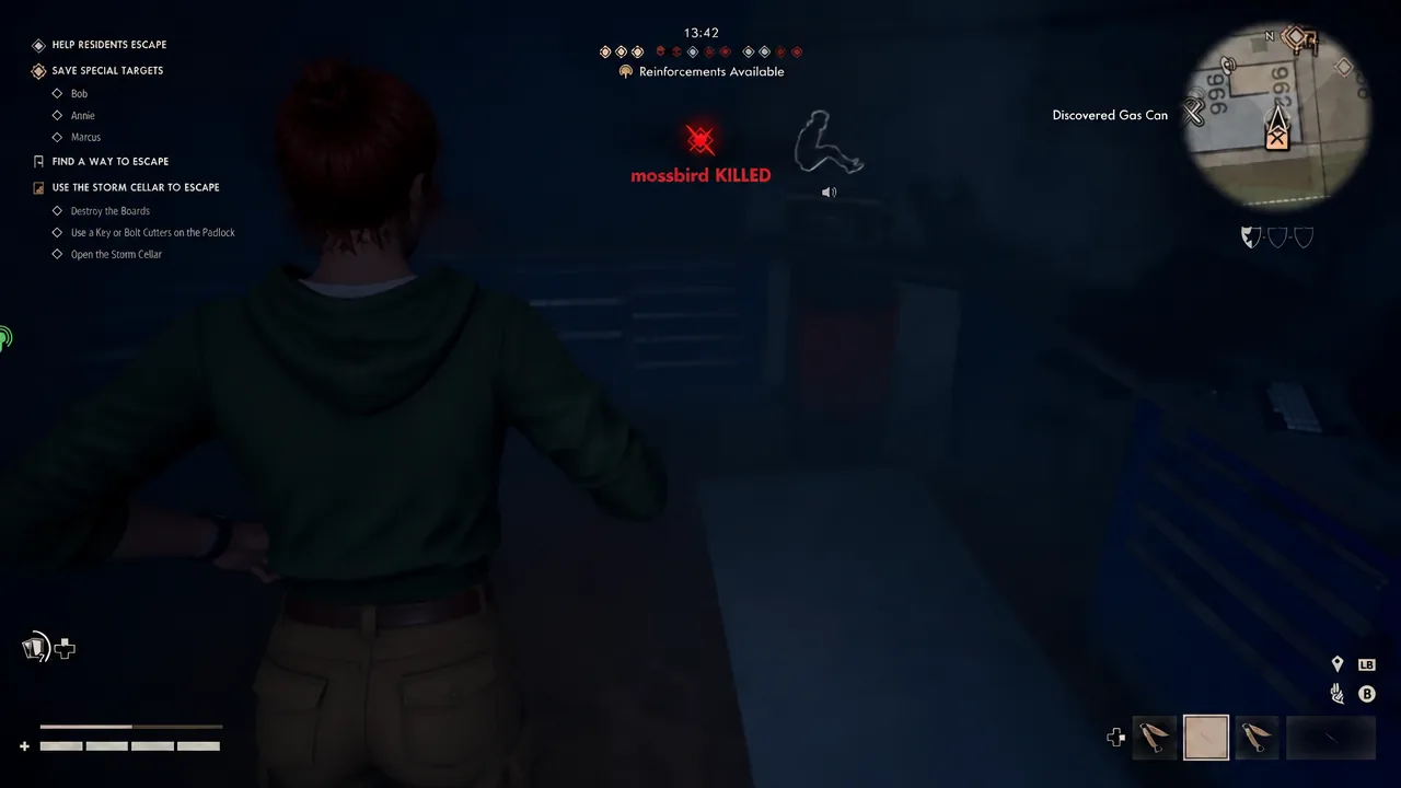 Active objective to use the storm cellar to escape, shown while moving through the cellar entrance.