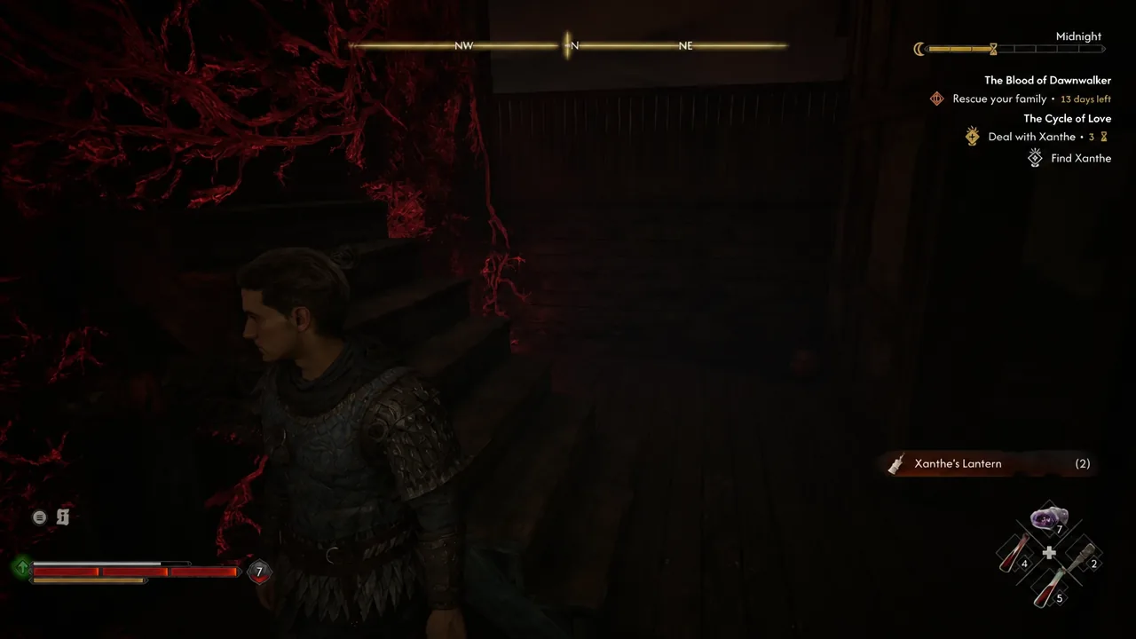 Xanthe's Lantern equipped in the quick-item slots while Coen stands in a dark manor interior