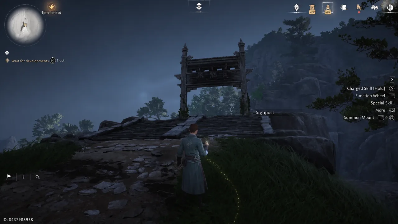 Highlighted signpost prompt on approach to Hero's Tomb in Qinghe Moonveil Mountain