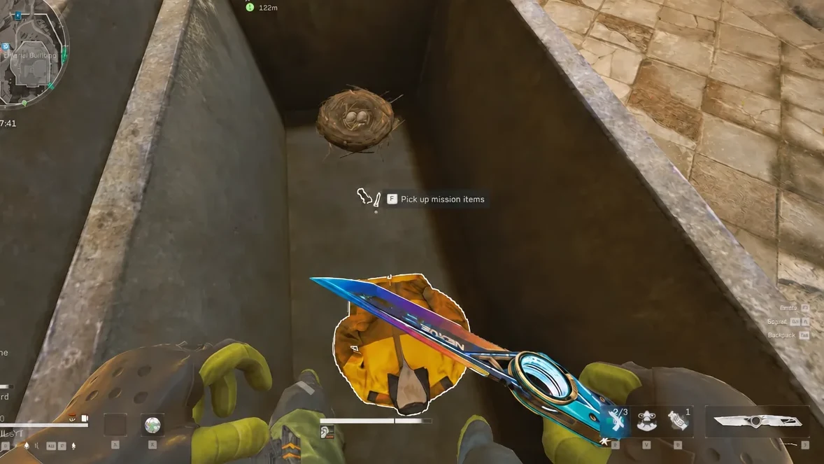 Mission items pickup prompt highlighted on the HUD with the F key shown