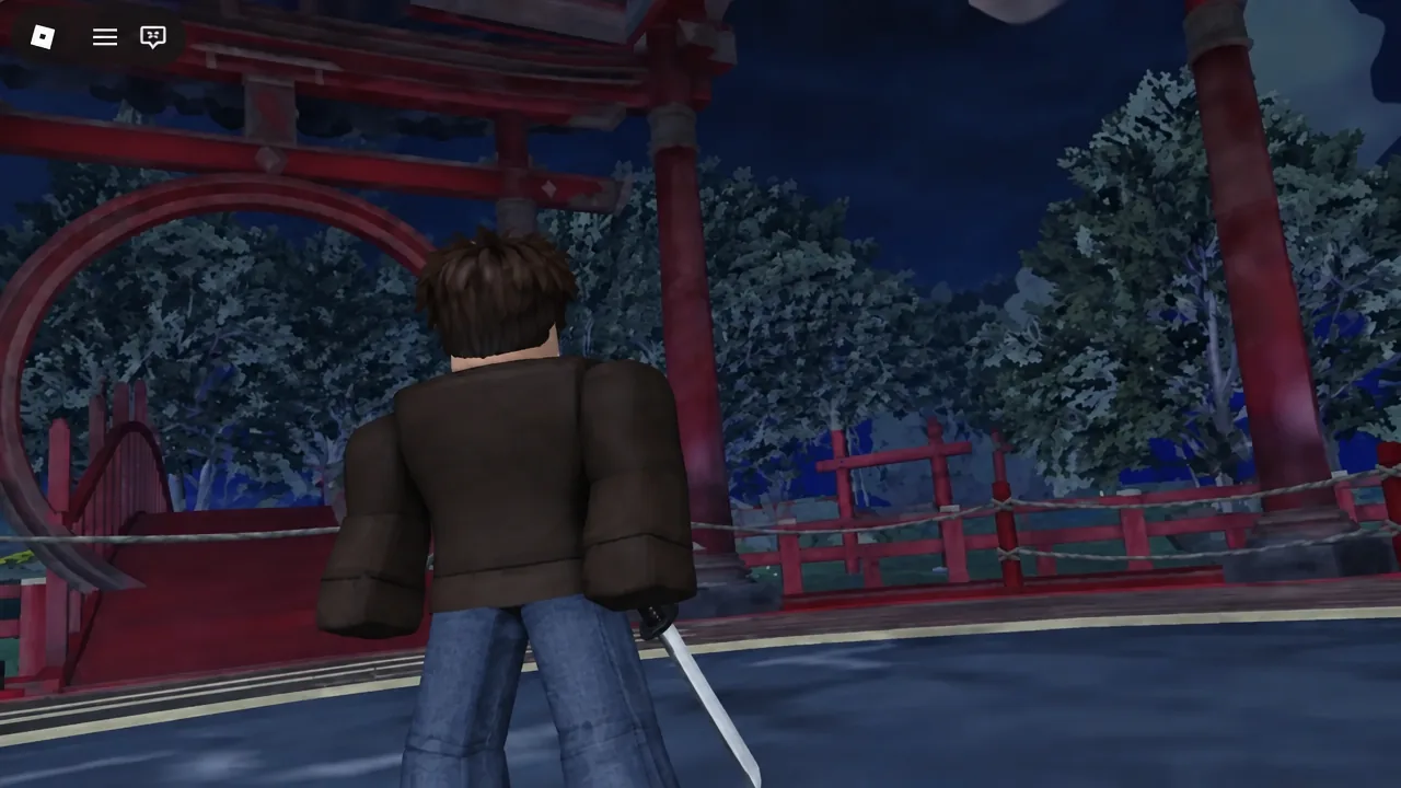 Player avatar holding a katana inside the shrine arena at the start of a duel