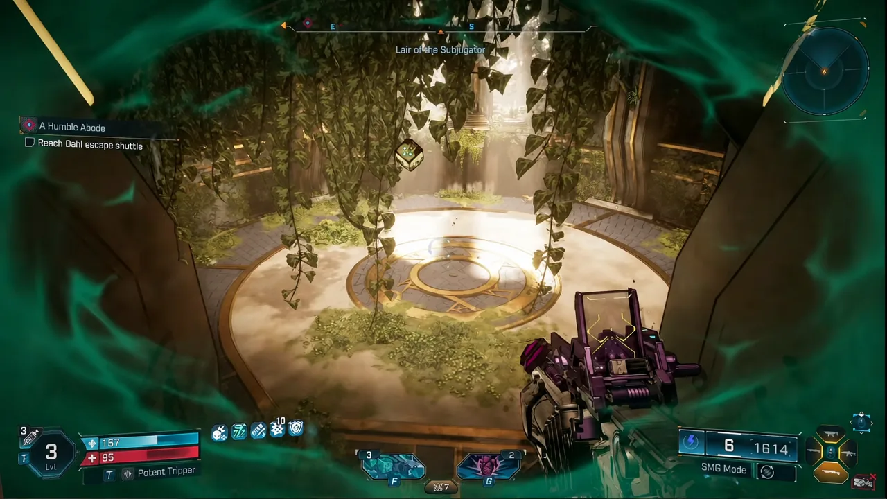 Looking down into the Lair of the Subjugator courtyard with the Reach Dahl escape shuttle objective active