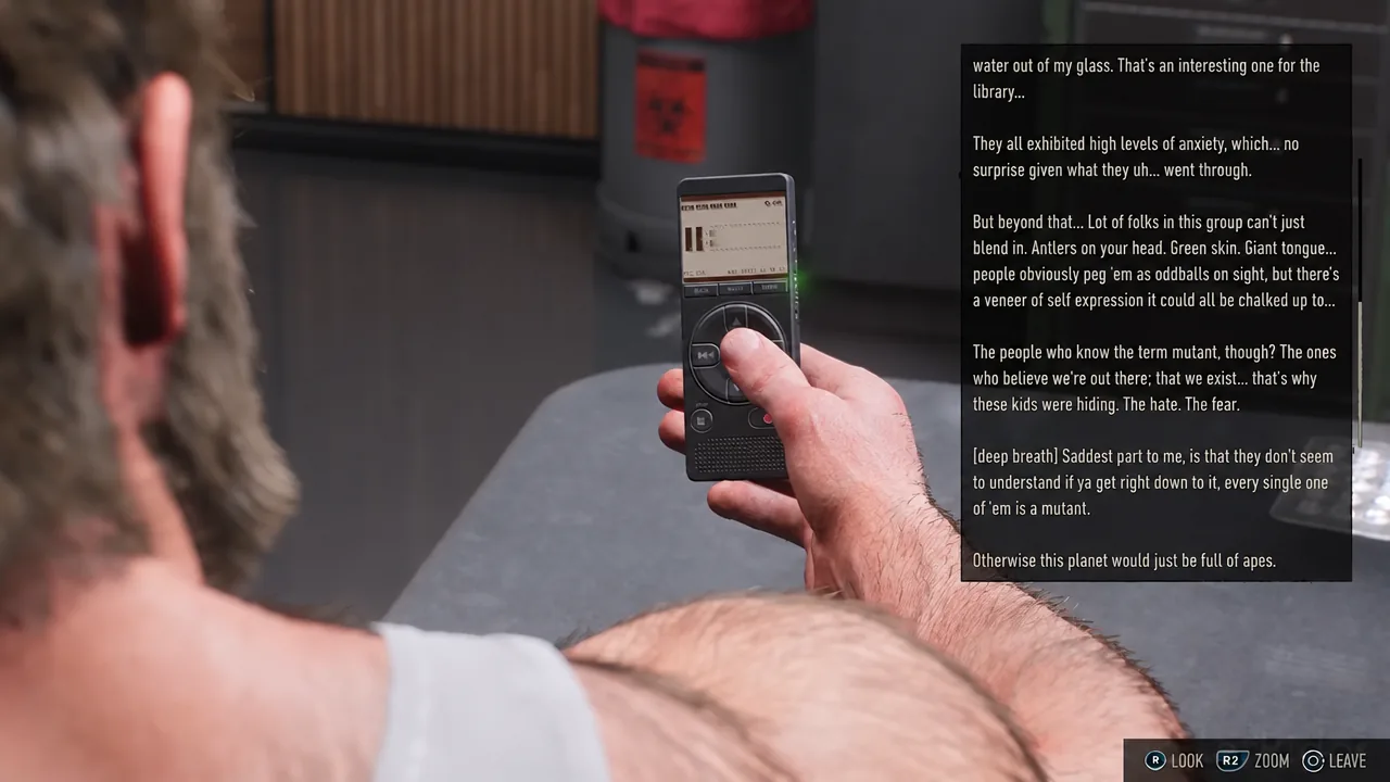Handheld recorder being examined in Walter's lab with the dialogue transcript panel and LOOK, ZOOM and LEAVE prompts