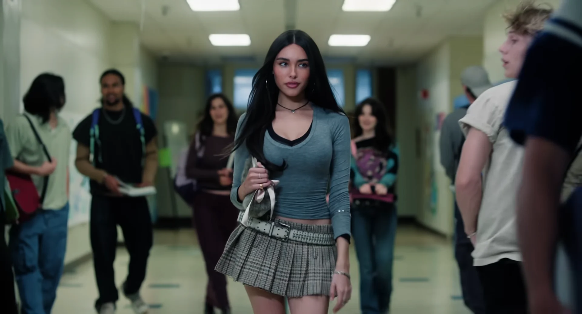 Hallway strut