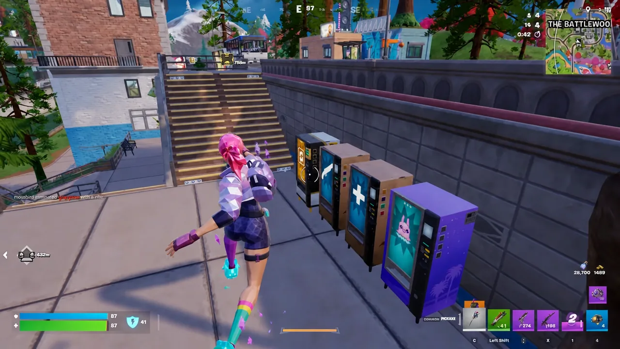 Player approaching a row of vending machines with the crosshair on the orange one