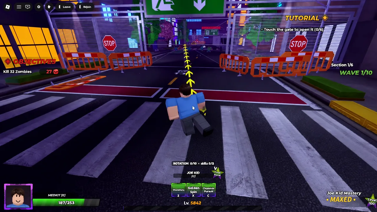 Tutorial gate highlighted with yellow arrows pointing toward it on the ground