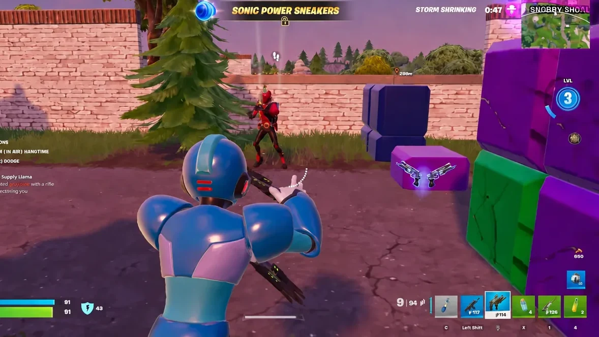 Player aiming a weapon at an opponent with Sonic Power Sneakers active and loot on the ground