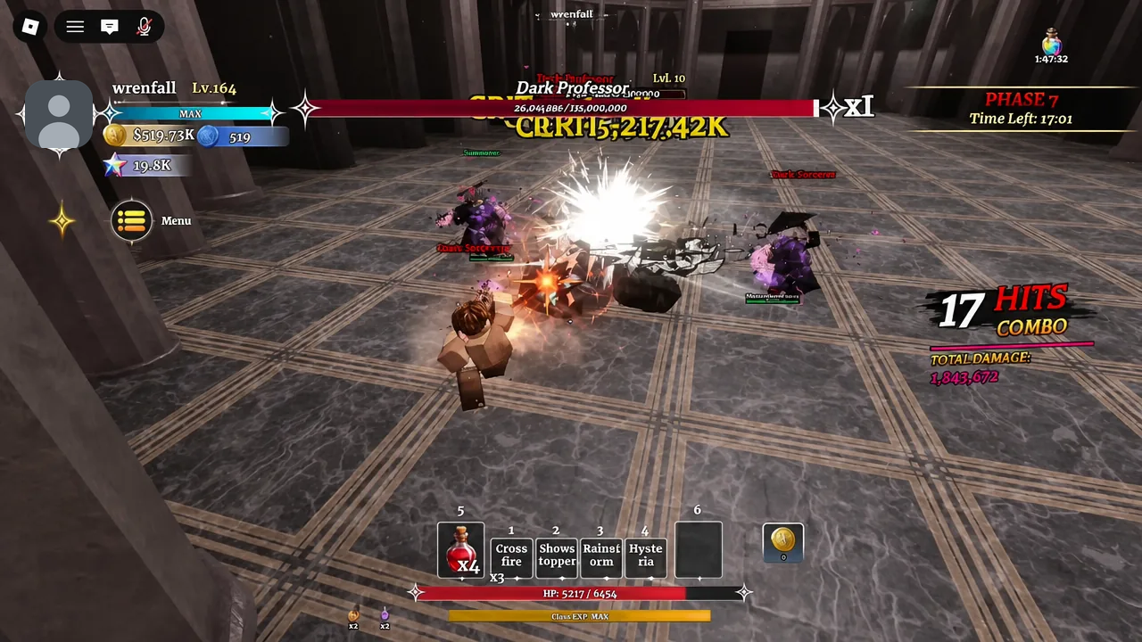 Player landing a hit combo on the raid boss during the final phase