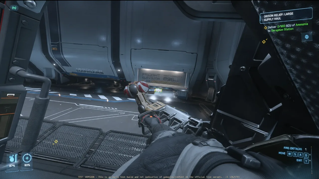 Orison Relief large supply haul objective on the HUD while cargo is tractored toward Seraphim Station