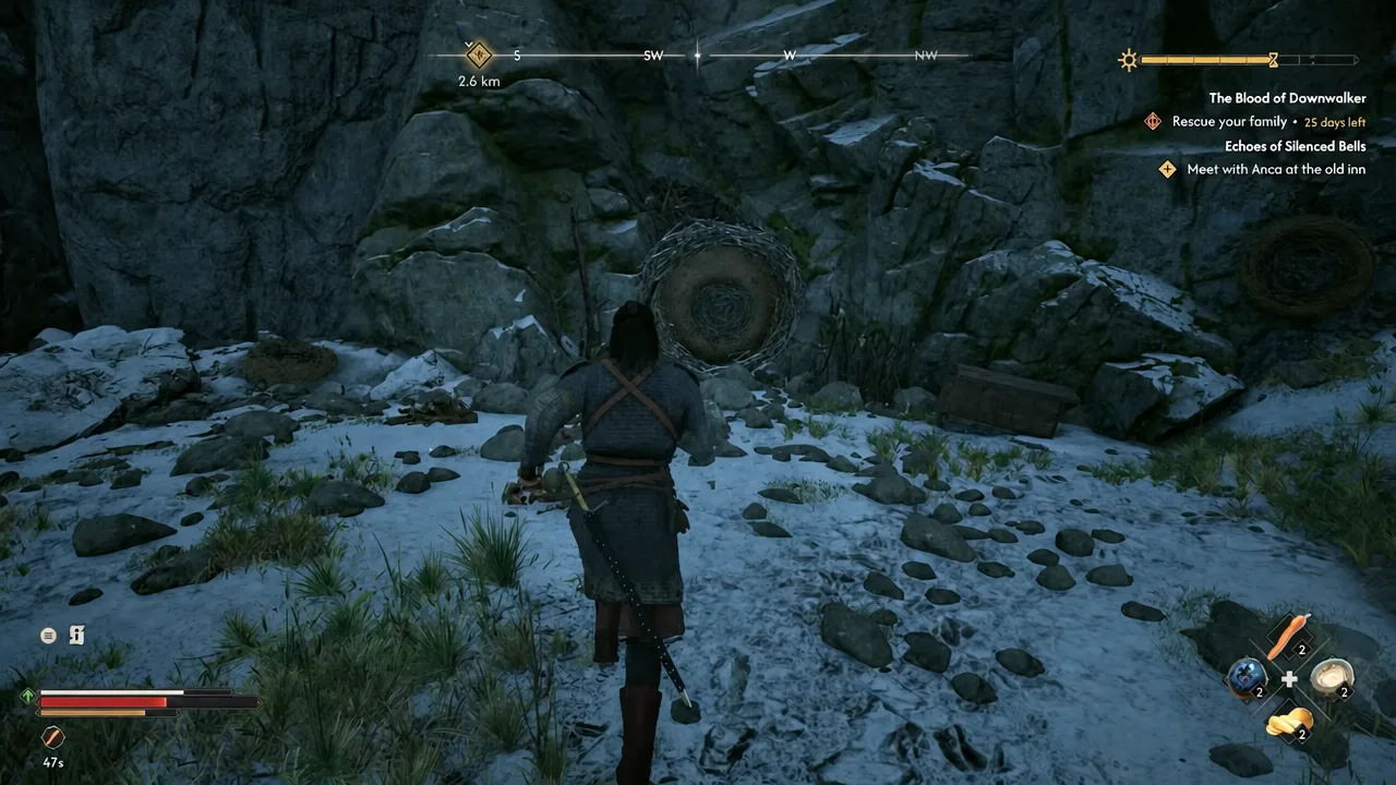 Coen travelling across the map with an active quest objective tracked on the right side of the screen