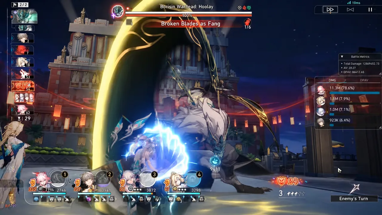 Enemy turn indicator on screen as Borisin Warhead: Hoolay takes damage during the fight