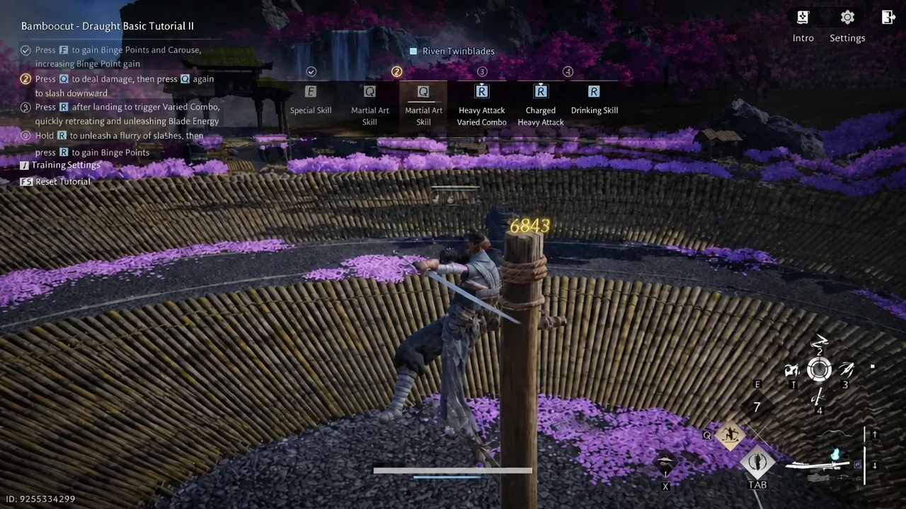 Training arena where the Riven Twinblades basic attacks and combos are demonstrated.
