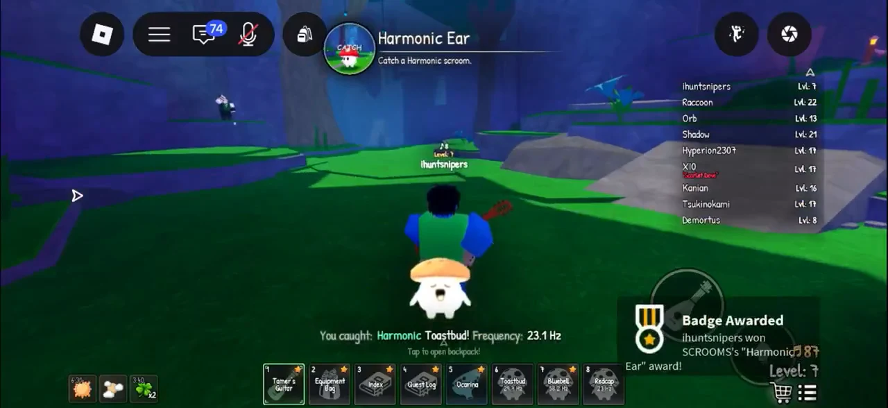 Harmonic Ear HUD active while catching a Harmonic Toastbud, triggering a Badge Awarded notification