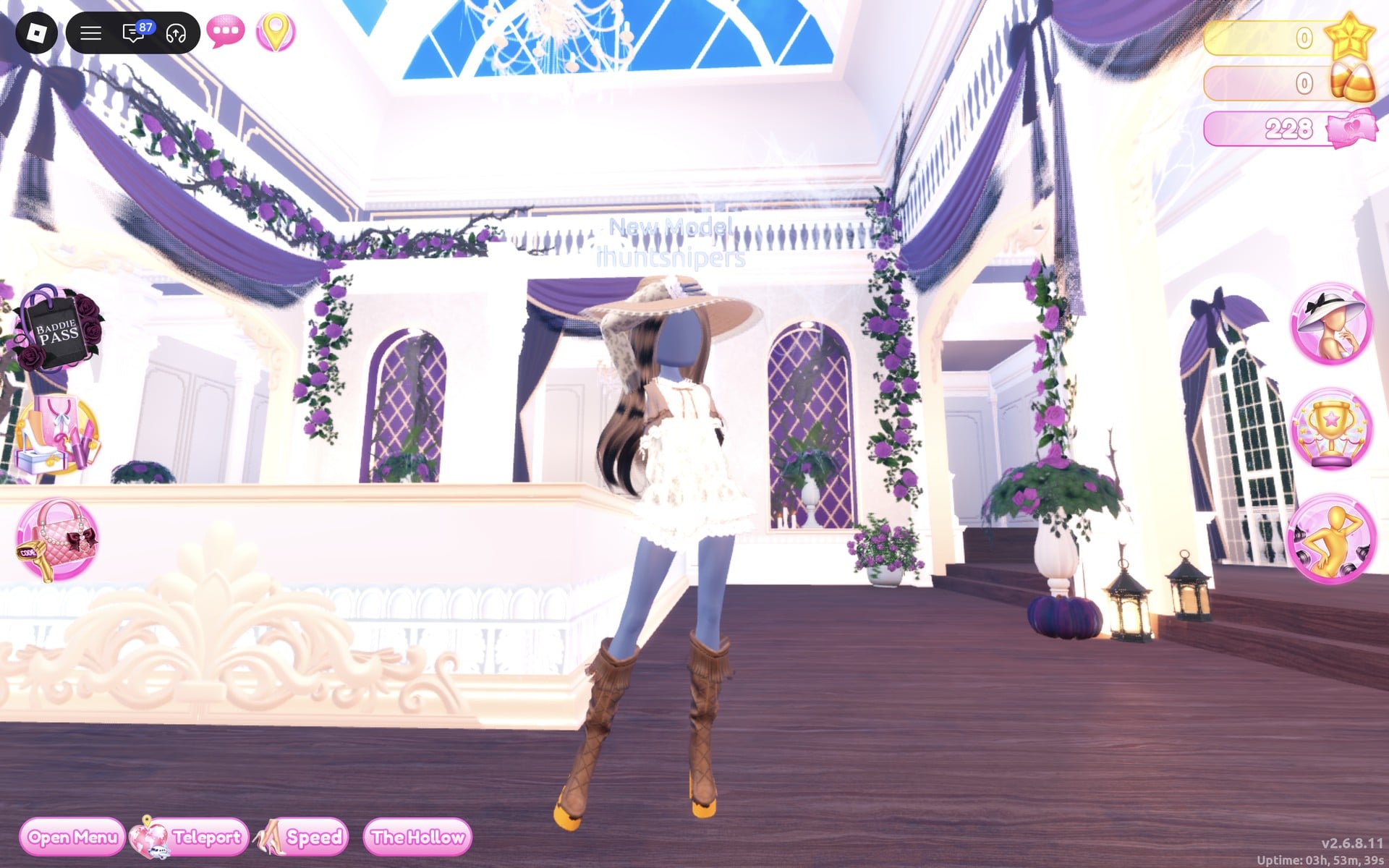 Our character in the Dazzle pose with one hand raised to the brim of the tan sun hat