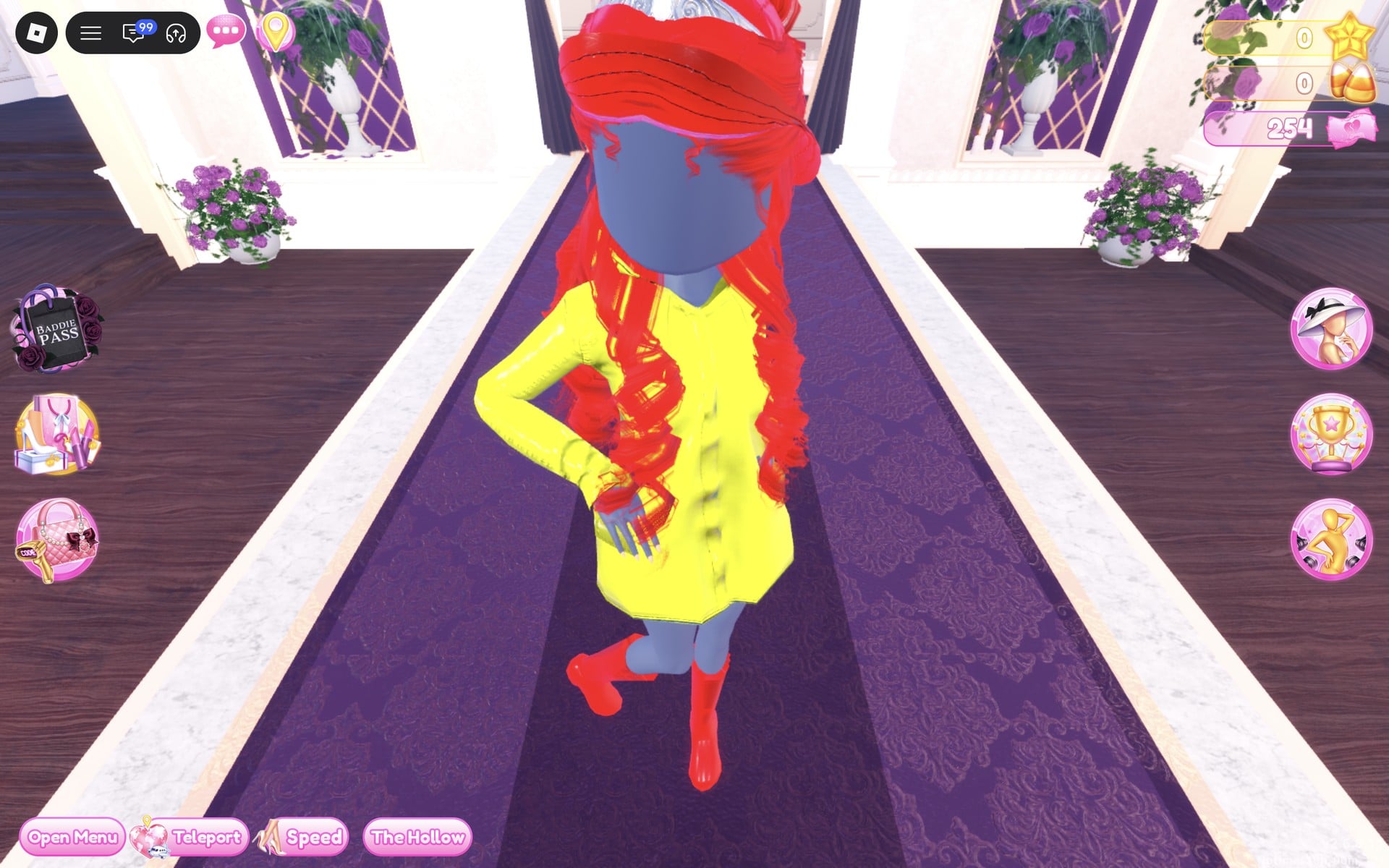 Raincoat look close up from the front on the Freeplay Runway: glossy yellow raincoat, red rain hat, red knee boots and long red curls