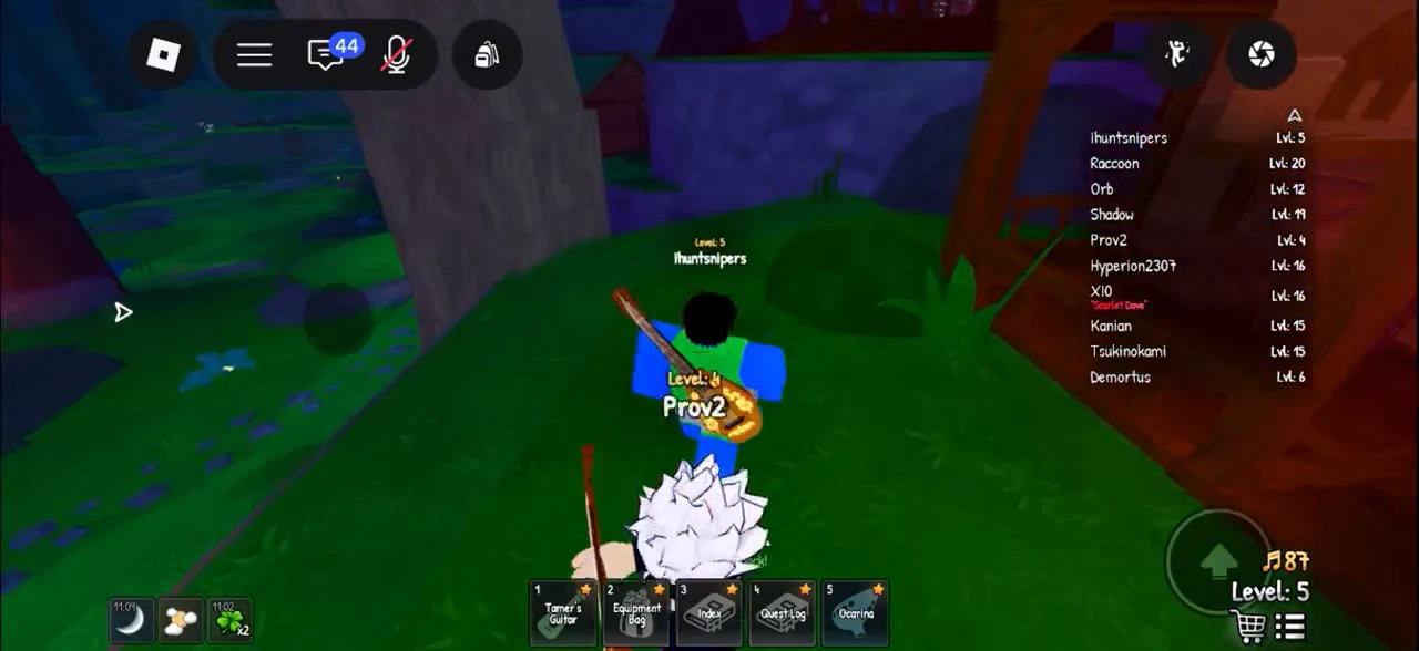 Player-level list open showing a Level 5 player beside another tamer with the guitar equipped