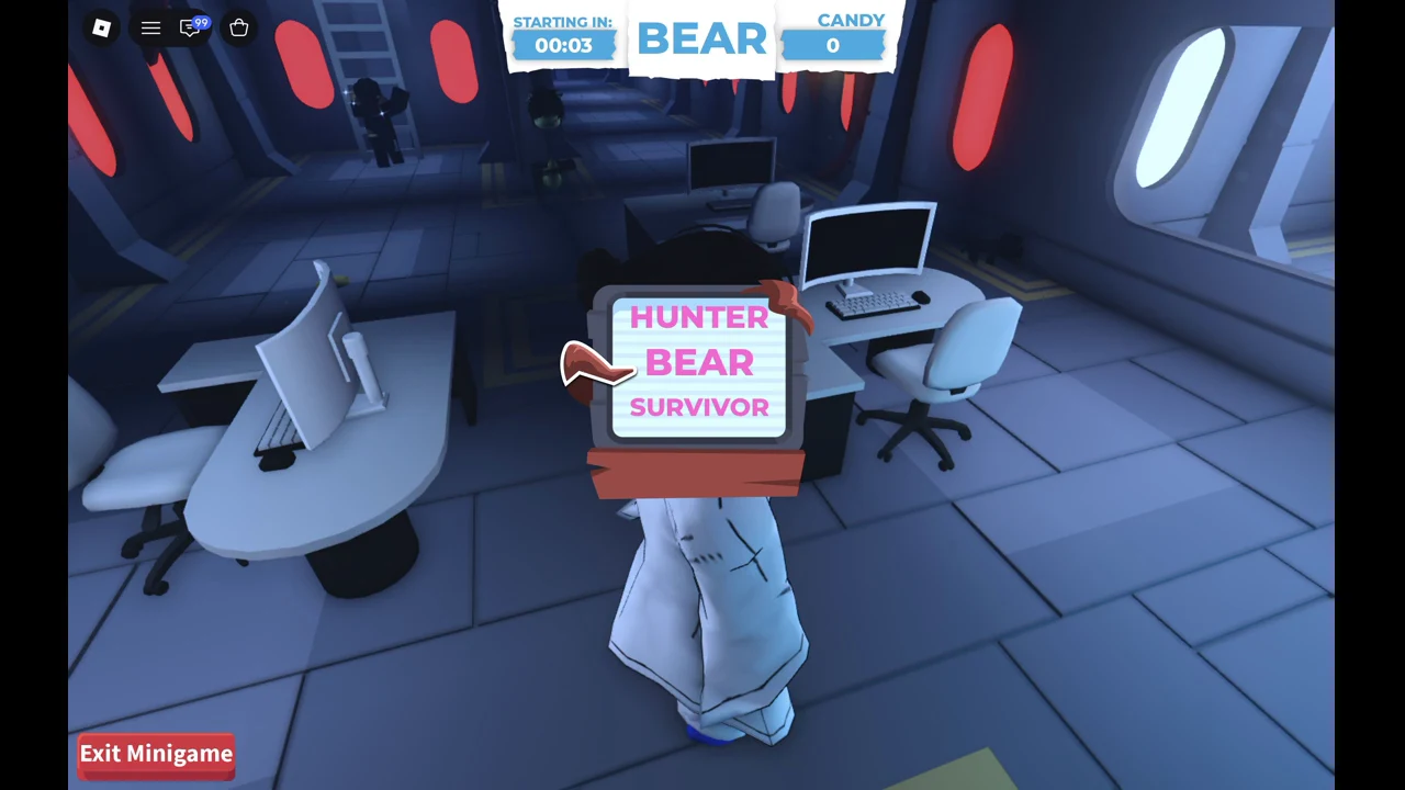 Pre-round countdown with a role card listing Hunter, Bear and Survivor above the character