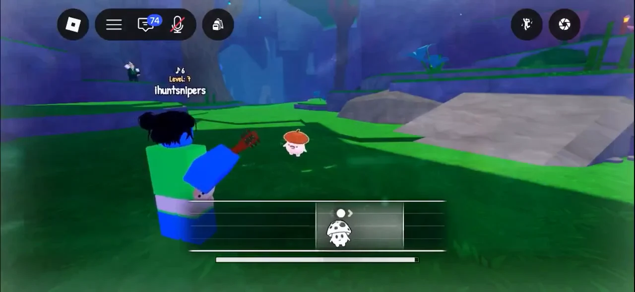 The bottom item-selection panel highlights a spotted mushroom as the player aims toward a nearby creature