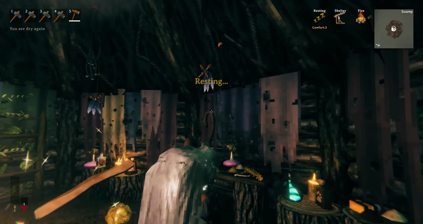 The HUD showing Resting with Comfort 3 next to the minimap