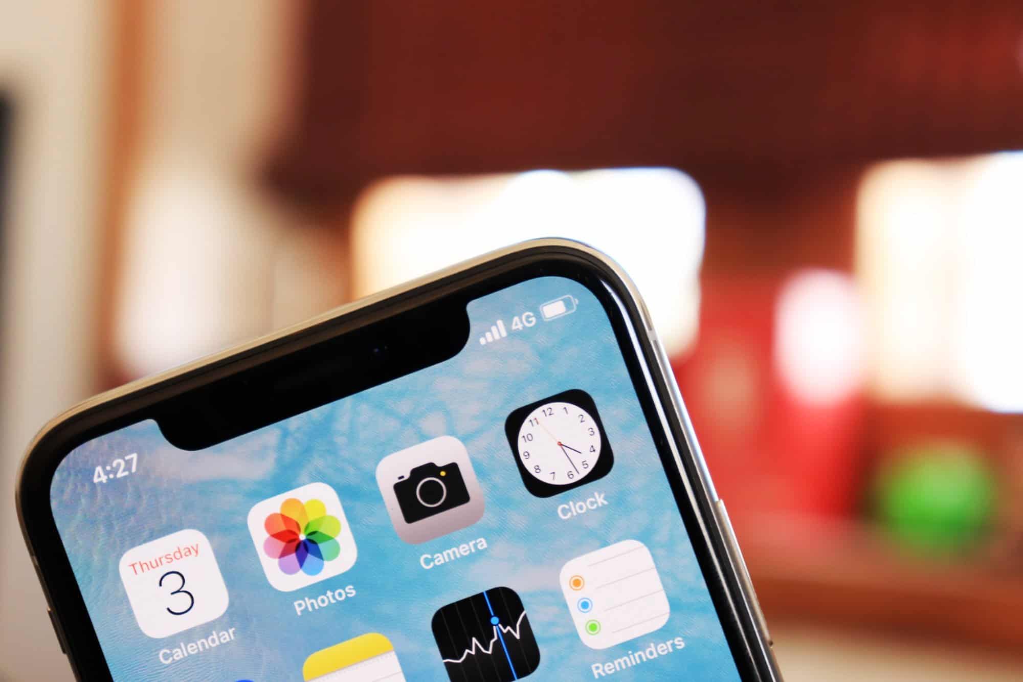 Can’t switch to 2G network on your iPhone? Blame your carrier