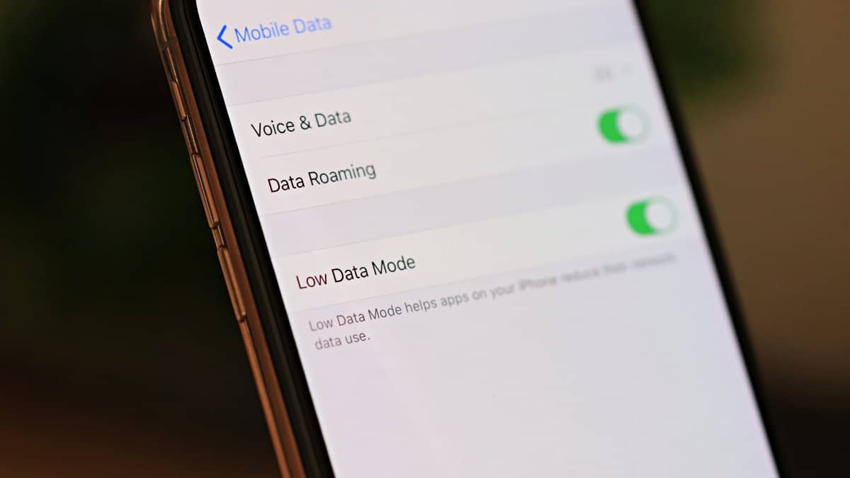 How to Enable “Low Data Mode” on iPhone for Mobile Data and WiFi