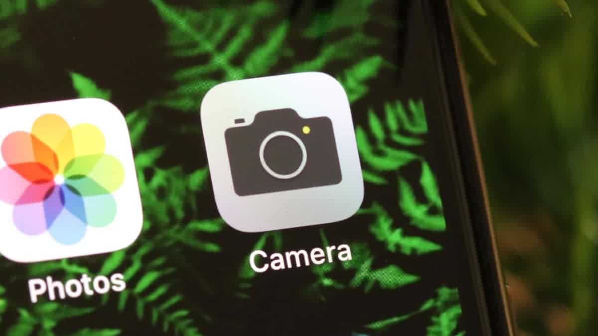 How to take 16:9 and Square Photos on iPhone 11