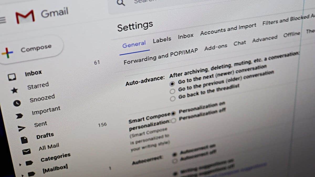 How to Enable ‘Auto-advance’ in Gmail to Quickly Go Through your Emails